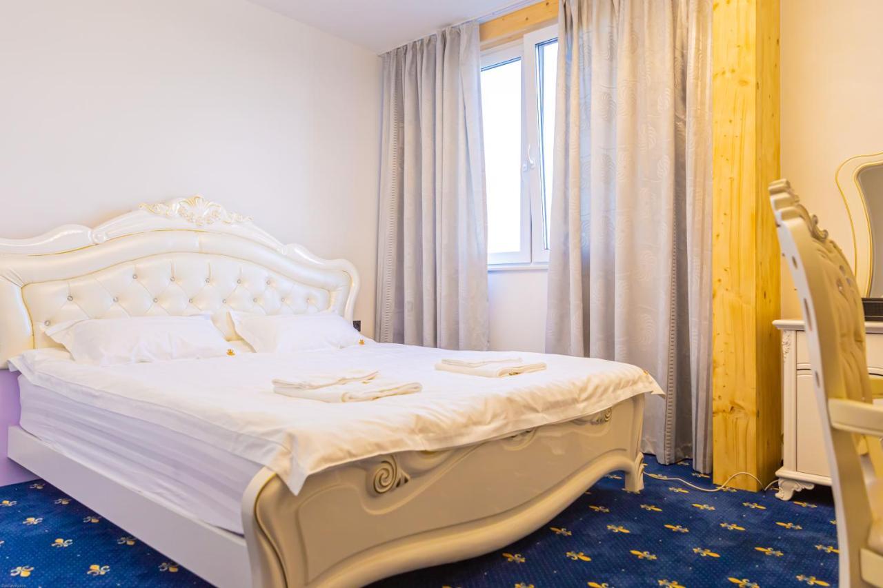 Magnolia Hotel Kutno Exterior photo